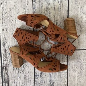 Marc fisher short lace heels FREE add on!